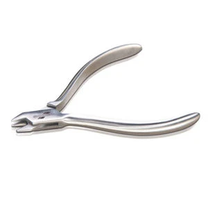 What are the characteristics of Adams orthodontic forceps
